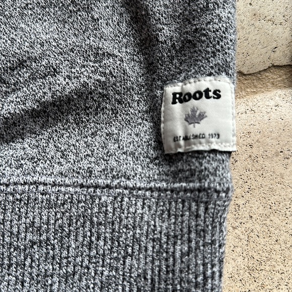 ROOTS 🔥 Canada Crewneck Gray Sweatshirt Sz XXS - Picture 3 of 6